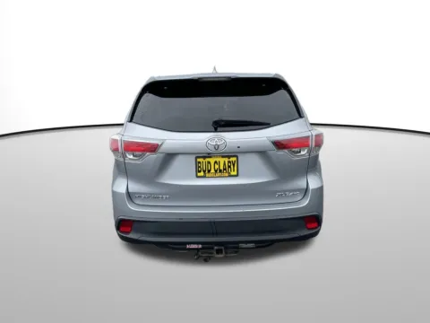 More photos of 2016 Toyota Highlander XLE V6 at Bud Clary Toyota of Yakima, WA