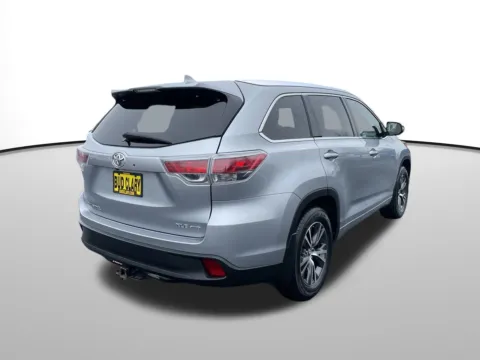Another view of 2016 Toyota Highlander XLE V6 for sale in Union Gap, WA at Bud Clary Toyota of Yakima