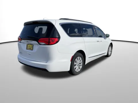 Another view of 2017 Chrysler Pacifica Touring L for sale in Union Gap, WA at Bud Clary Toyota of Yakima