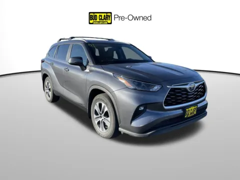 Red 2024 Toyota Highlander Hybrid XLE for sale in Union Gap, WA