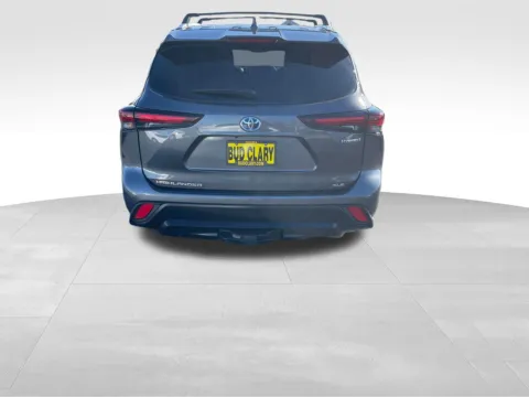 More photos of 2024 Toyota Highlander Hybrid XLE at Bud Clary Toyota of Yakima, WA