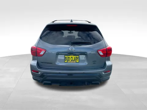 More photos of 2019 Nissan Pathfinder SL at Bud Clary Toyota of Yakima, WA