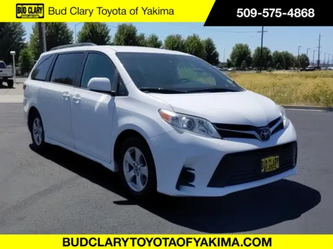 White 2020 Toyota Sienna LE Mobility for sale in Union Gap, WA