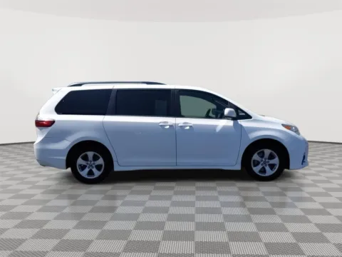 Photos of 2020 Toyota Sienna LE Mobility for sale in Union Gap, WA at Toyota of Yakima