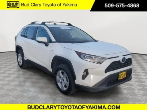White 2021 Toyota RAV4 Hybrid XLE for sale in Union Gap, WA