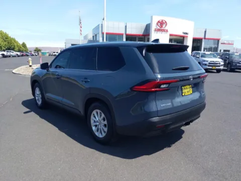 More photos of 2024 Toyota Grand Highlander Hybrid XLE at Toyota of Yakima, WA