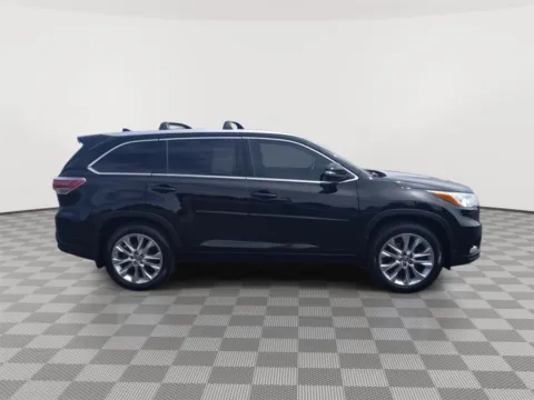 Photos of 2015 Toyota Highlander Limited for sale in Union Gap, WA at Toyota of Yakima