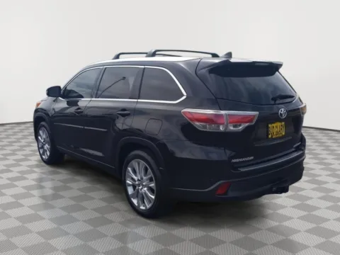 More photos of 2015 Toyota Highlander Limited at Toyota of Yakima, WA