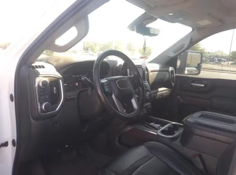 More photos of 2020 GMC Sierra 2500HD Denali at Toyota of Yakima, WA