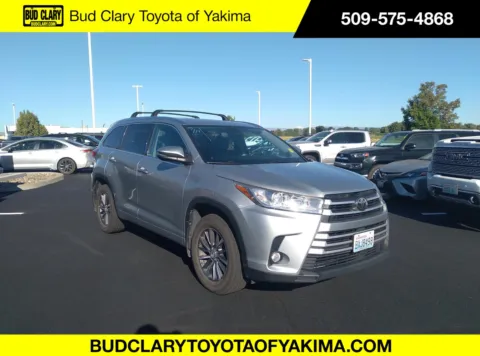 Silver 2017 Toyota Highlander XLE for sale in Union Gap, WA