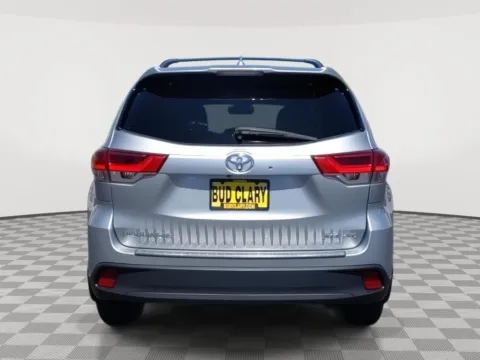 More photos of 2017 Toyota Highlander XLE at Toyota of Yakima, WA