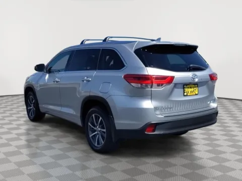 More photos of 2017 Toyota Highlander XLE at Toyota of Yakima, WA