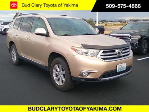 Beige 2011 Toyota Highlander for sale in Union Gap, WA