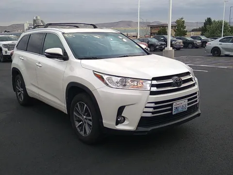 Photos of 2018 Toyota Highlander XLE for sale in Union Gap, WA at Toyota of Yakima