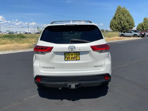 More photos of 2018 Toyota Highlander XLE at Toyota of Yakima, WA