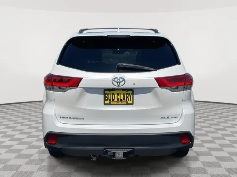 More photos of 2018 Toyota Highlander XLE at Toyota of Yakima, WA