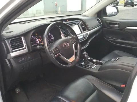 More photos of 2018 Toyota Highlander Xle at Toyota of Yakima, WA