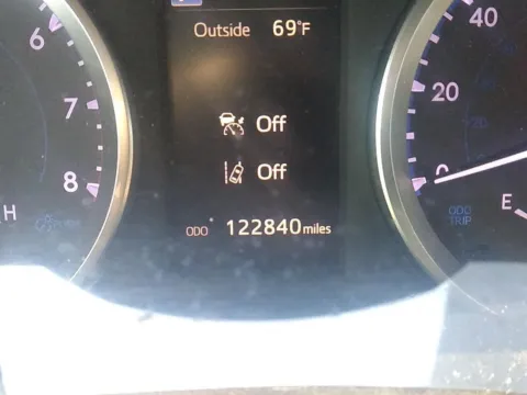 More photos of 2019 Toyota Highlander LE at Toyota of Yakima, WA