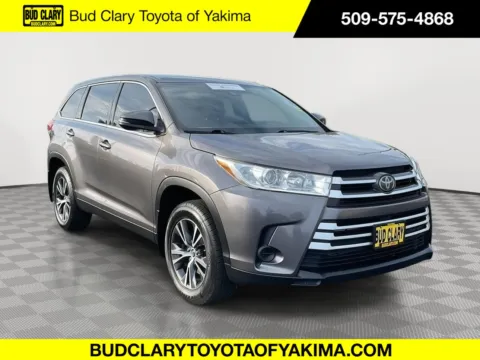 Gray 2019 Toyota Highlander LE for sale in Union Gap, WA
