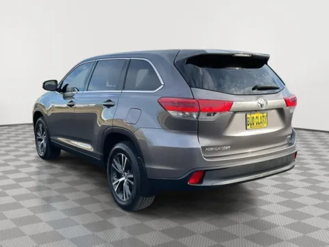 More photos of 2019 Toyota Highlander LE at Toyota of Yakima, WA