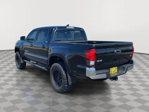More photos of 2018 Toyota Tacoma SR5 at Toyota of Yakima, WA