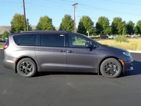 Photos of 2021 Chrysler Pacifica Hybrid Touring L for sale in Union Gap, WA at Toyota of Yakima