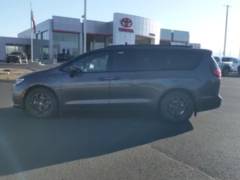 More photos of 2021 Chrysler Pacifica Hybrid Touring L at Toyota of Yakima, WA