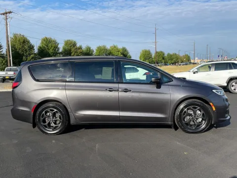 Photos of 2021 Chrysler Pacifica Hybrid Touring L for sale in Union Gap, WA at Toyota of Yakima