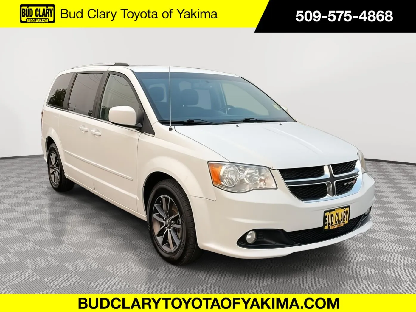 White 2017 Dodge Grand Caravan SXT for sale in Union Gap, WA