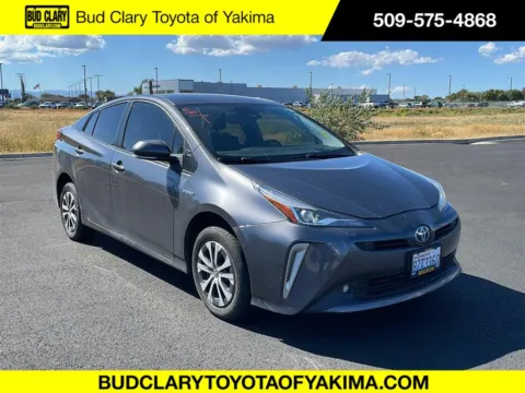 Gray 2021 Toyota Prius XLE for sale in Union Gap, WA