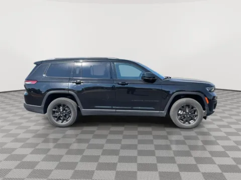 Photos of 2024 Jeep Grand Cherokee L Altitude for sale in Union Gap, WA at Toyota of Yakima