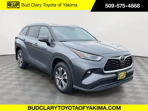 Gray 2022 Toyota Highlander XLE for sale in Union Gap, WA