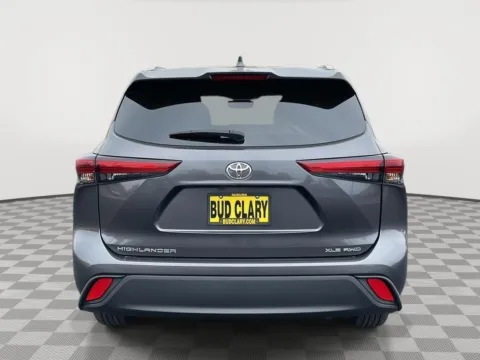 More photos of 2022 Toyota Highlander XLE at Toyota of Yakima, WA