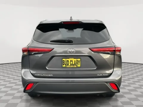 More photos of 2022 Toyota Highlander XLE at Toyota of Yakima, WA