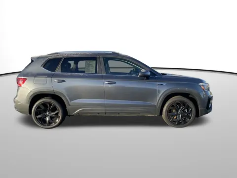 Photos of 2022 Volkswagen Taos 1.5T SE for sale in Union Gap, WA at Toyota of Yakima