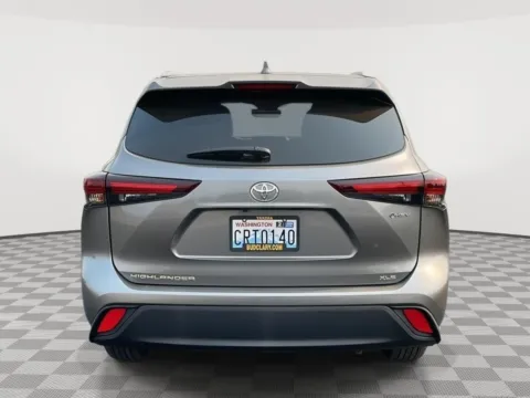 More photos of 2025 Toyota Highlander Hybrid XLE Nightshade at Toyota of Yakima, WA