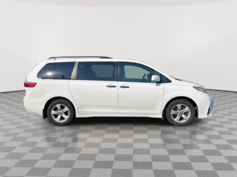 Photos of 2019 Toyota Sienna L for sale in Union Gap, WA at Toyota of Yakima