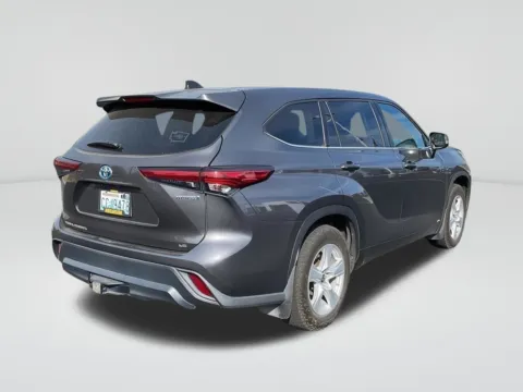 Another view of 2022 Toyota Highlander Hybrid LE for sale in Union Gap, WA at Toyota of Yakima