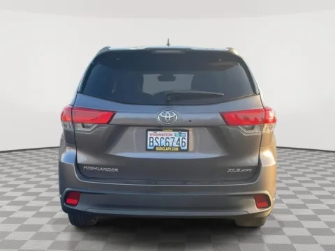 More photos of 2019 Toyota Highlander XLE at Toyota of Yakima, WA