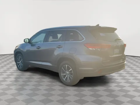 More photos of 2019 Toyota Highlander XLE at Toyota of Yakima, WA