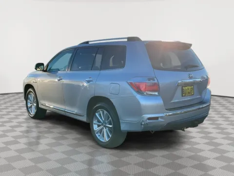 More photos of 2013 Toyota Highlander Hybrid Limited at Toyota of Yakima, WA