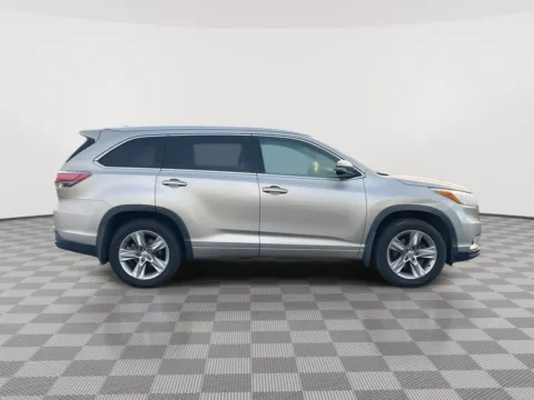 Photos of 2015 Toyota Highlander Limited for sale in Union Gap, WA at Toyota of Yakima