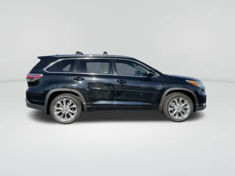 Photos of 2015 Toyota Highlander Limited for sale in Union Gap, WA at Toyota of Yakima