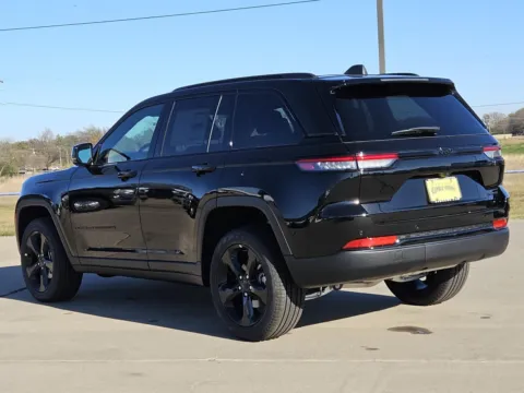 More photos of 2025 Jeep Grand Cherokee Limited at Nottingham Chrysler Dodge Jeep Ram of Sulphur Springs, TX