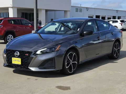 Another view of 2023 Nissan Altima 2.5 SR for sale in Sulphur Springs, TX at Nottingham Chrysler Dodge Jeep Ram of Sulphur Springs