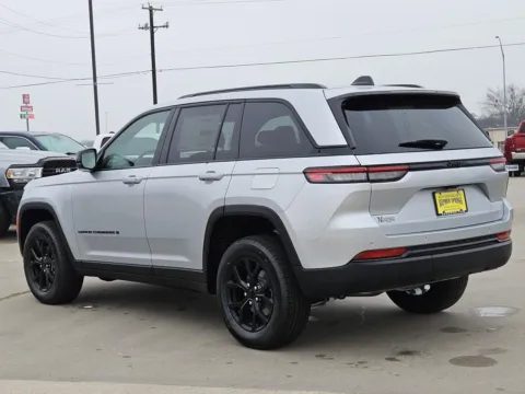 Another view of 2025 Jeep Grand Cherokee Altitude X for sale in Sulphur Springs, TX at Nottingham Chrysler Dodge Jeep Ram of Sulphur Springs