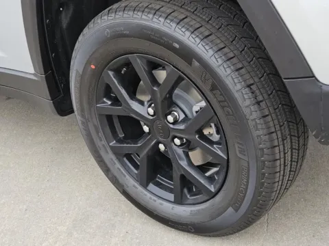 More photos of 2025 Jeep Grand Cherokee Altitude X at Nottingham Chrysler Dodge Jeep Ram of Sulphur Springs, TX