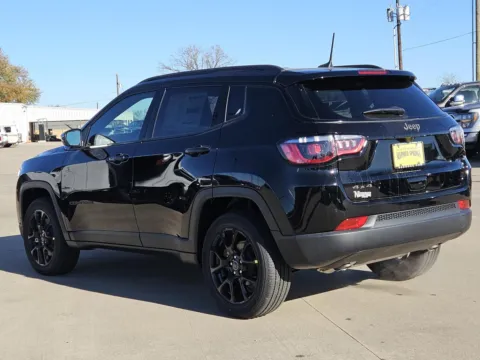 Another view of 2026 Jeep Compass Latitude Altitude for sale in Sulphur Springs, TX at Nottingham Chrysler Dodge Jeep Ram of Sulphur Springs