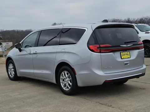 Another view of 2026 Chrysler Pacifica Select for sale in Sulphur Springs, TX at Nottingham Chrysler Dodge Jeep Ram of Sulphur Springs