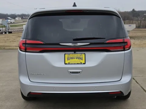 More photos of 2026 Chrysler Pacifica Select at Nottingham Chrysler Dodge Jeep Ram of Sulphur Springs, TX